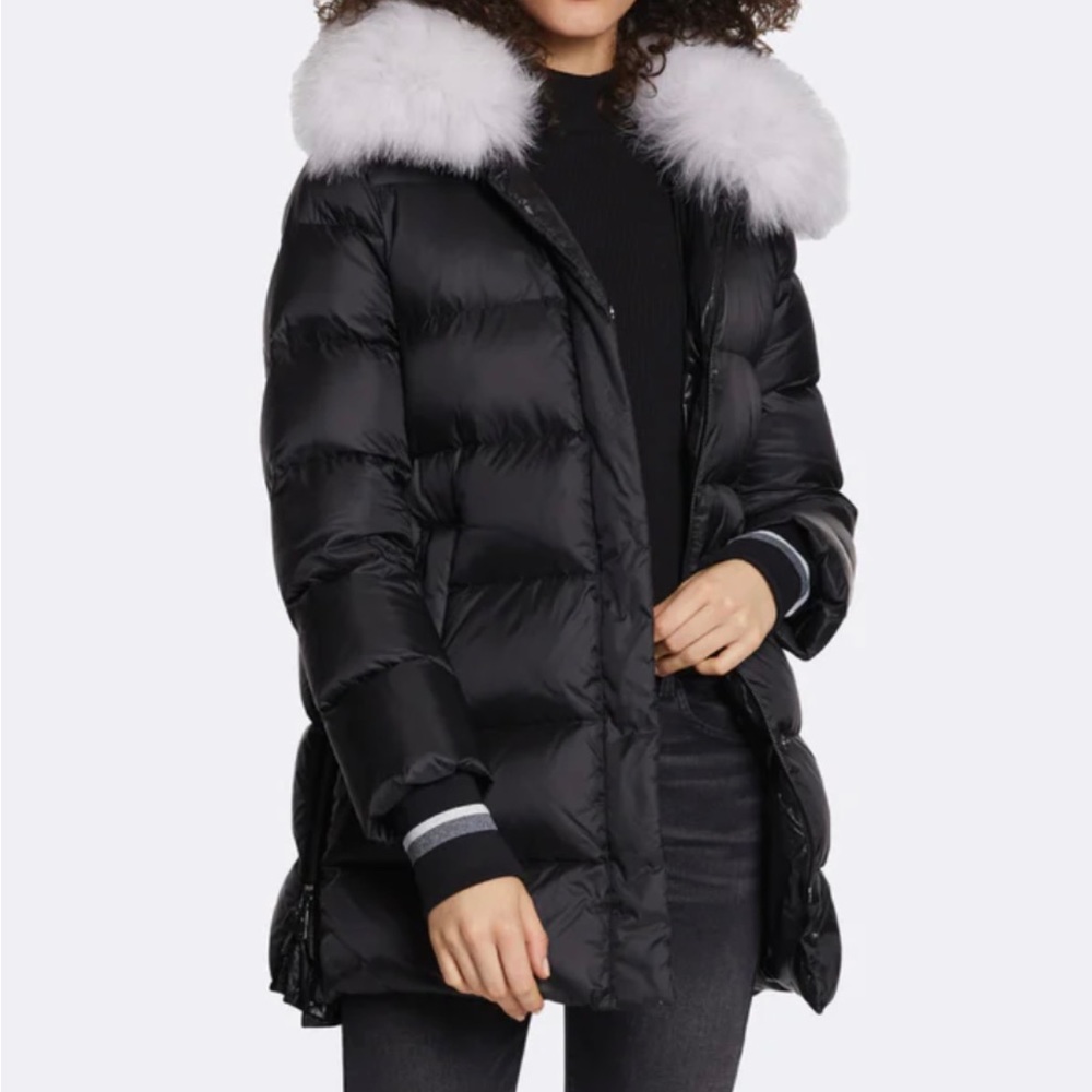 Dawn Levy down coat with fur collar which is removable, color black